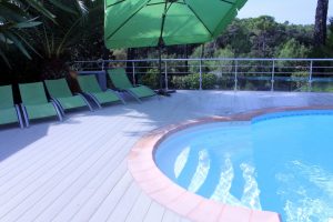 Alu-Floors-Scandinavia terrasse autour de la piscine 1